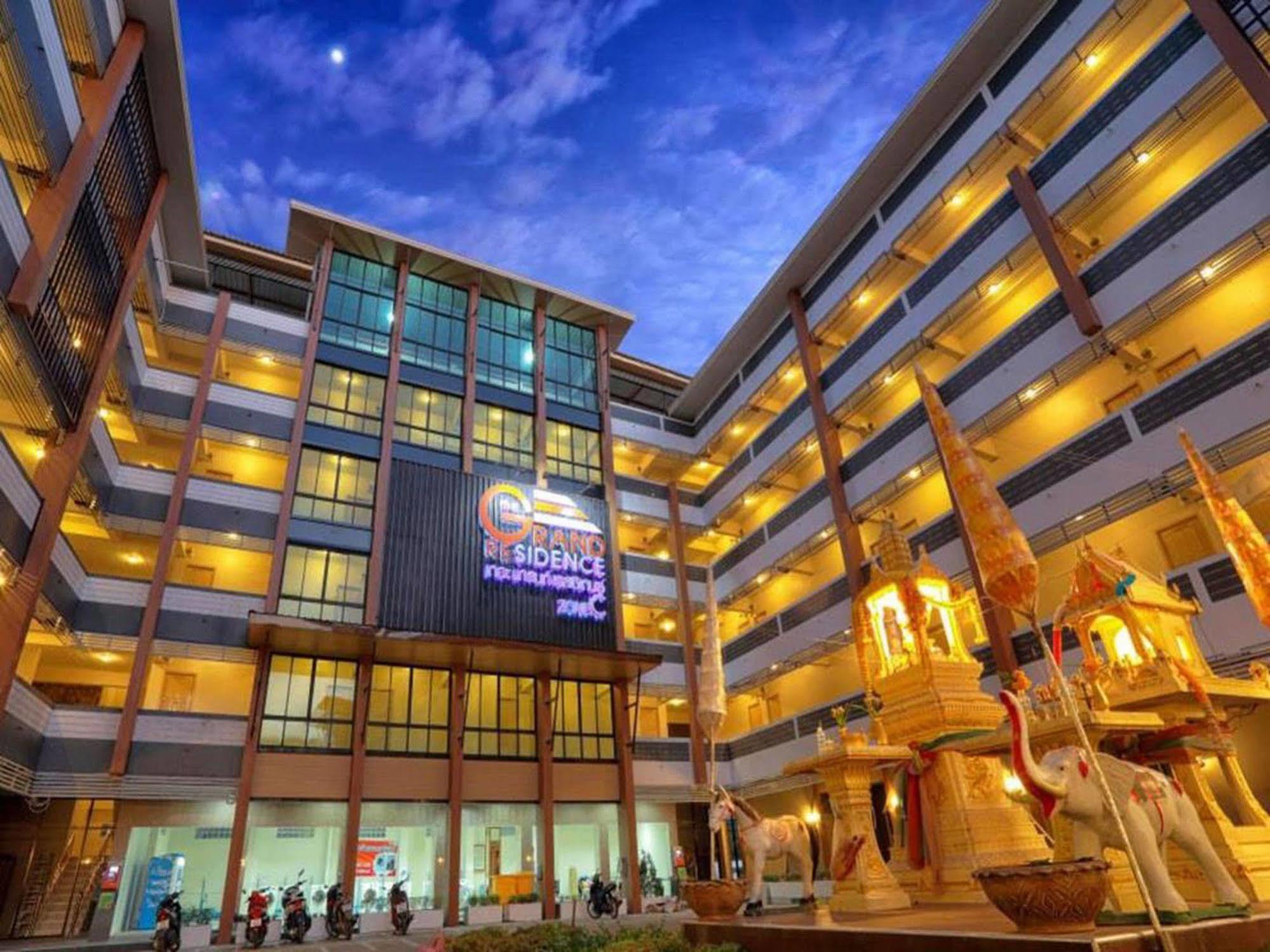 The Grand Residence Nakhonratchasima Exterior foto